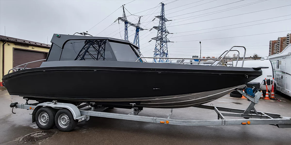 Дооснащение катера с рубкой UMS: изготовление камбуза, стола и системы хранения
