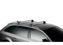 Багажник Thule WingBar Edge 9594 S/M на автомобиле