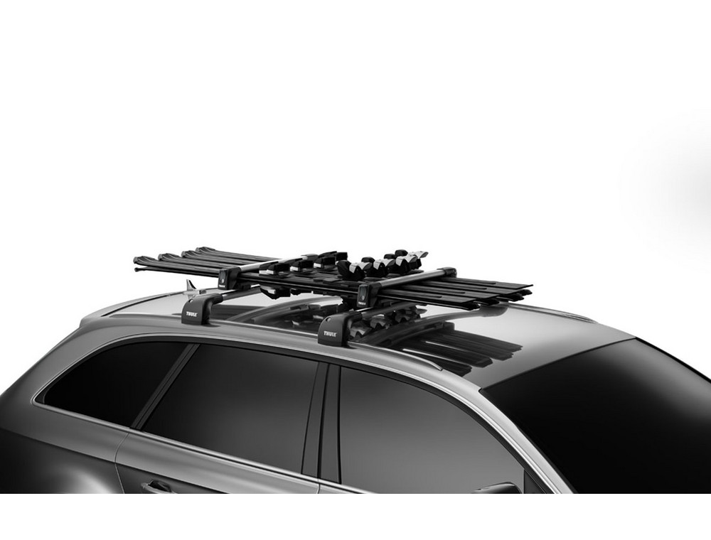Горные лыжи на багажнике Thule SnowPack M