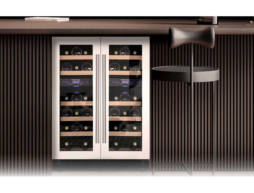 Шкаф Dunavox DAU-17.57DW в интерьере