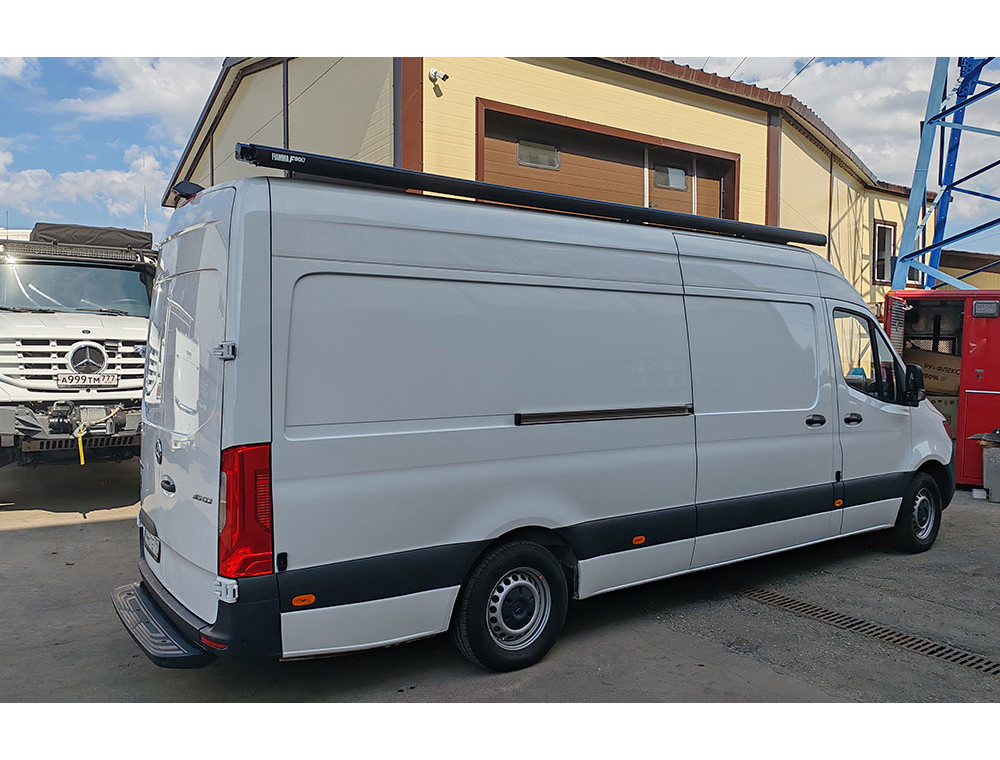 Маркиза Fiamma F80s 3.4м на минивэне