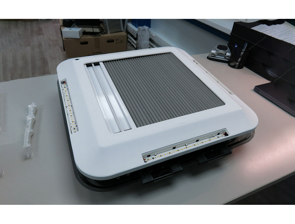 Шторка люка MobileComfort H4040