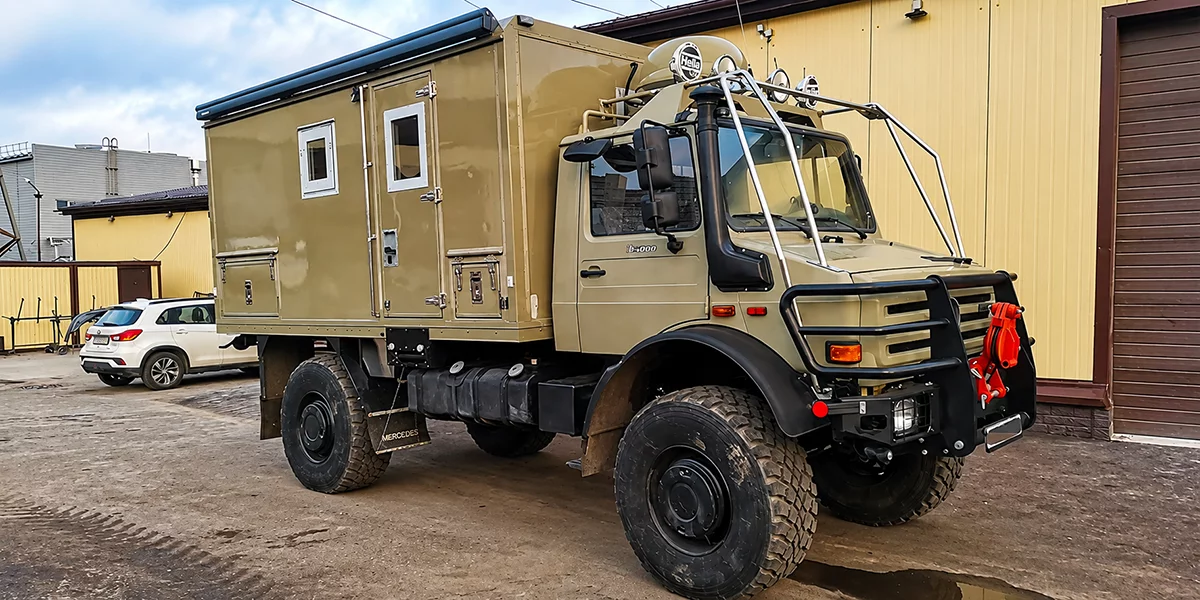 Переоборудование грузовика Mercedes UNIMOG U5000 в автодом